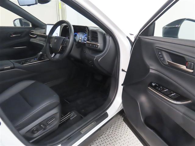 クラウンスポーツ Ｚ　ワンオーナー　禁煙車　トヨタ認定中古車　コネクティッドナビＰＬＵＳ　パノラミックビューモニター　デジタルインナーミラー　トヨタセーフティーセンス　レーダークルーズコントロール　クリアランスソナー（10枚目）