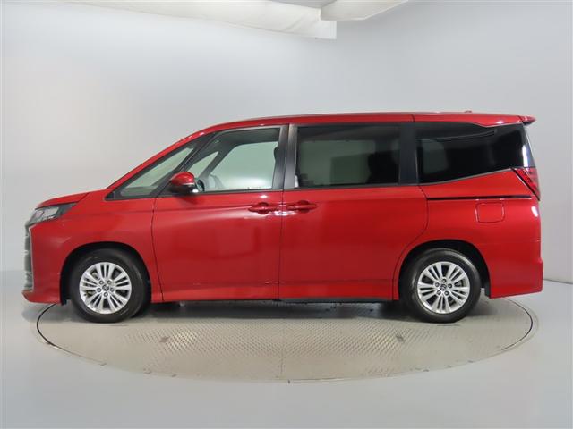 ノア Ｓ－Ｇ　ワンオーナー　禁煙車　トヨタ認定中古車　コネクティッドナビＰＬＵＳ　パノラミックビューモニター　後席モニター　トヨタセーフティーセンス　レーダークルーズコントロール　クリアランスソナー（4枚目）