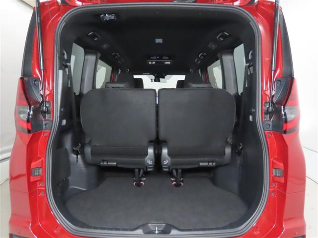 ノア Ｓ－Ｇ　ワンオーナー　禁煙車　トヨタ認定中古車　コネクティッドナビＰＬＵＳ　パノラミックビューモニター　後席モニター　トヨタセーフティーセンス　レーダークルーズコントロール　クリアランスソナー（16枚目）