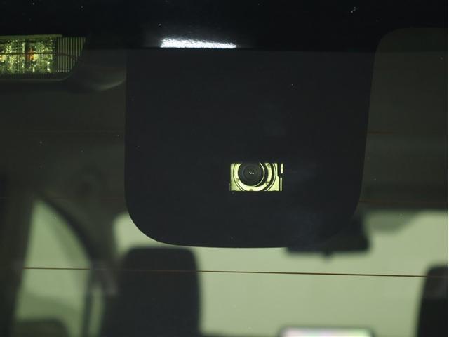 シエンタ Ｚ　ワンオーナー　禁煙車　トヨタ認定中古車　コネクティッドナビ　パノラミックビューモニター　前後ドライブレコーダー　シートヒーター　トヨタセーフティーセンス　レーダークルーズ　クリアランスソナー（14枚目）