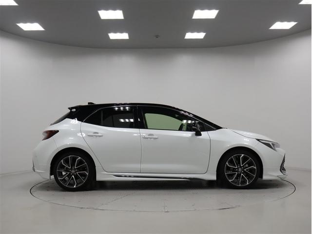 カローラスポーツ ハイブリッドＧ　Ｚ　ワンオーナー　禁煙車　トヨタ認定中古車　モデリスタフルエアロ　コネクティッドナビ　バックカメラ　シートヒーター　トヨタセーフティーセンス　レーダークルーズ　クリアランスソナー（5枚目）