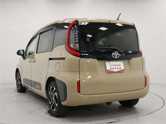 シエンタ ハイブリッドＺ　ワンオーナー　禁煙車　トヨタ認定中古車　コネクティッドナビ　パノラミックビューモニター　シートヒーター　トヨタセーフティーセンス　レーダークルーズコントロール　クリアランスソナー（2枚目）