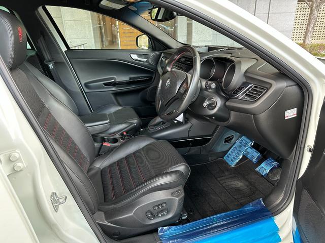 ジュリエッタ スポルティーバ パドルシフト ETC NOVITECマフラー、NOVITEC リアバンパースポイラ-、ローダウン、Dレコーダー、シートヒーター、Pシート ドライブレコーダー タイミングベルト、ウォーターポンプ交換済(4枚目)