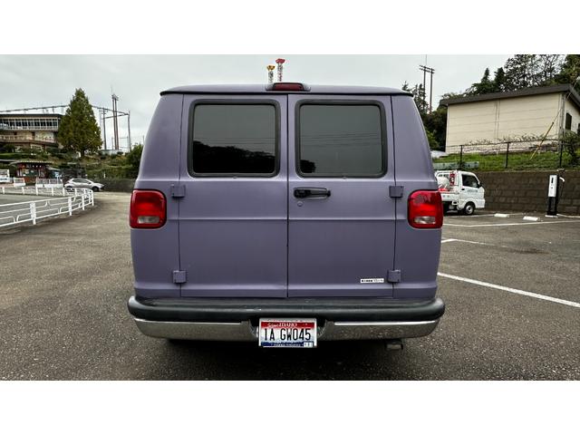 ダッジ・バン ベースグレード　ミディアム　スライドドア　観音開き（6枚目）