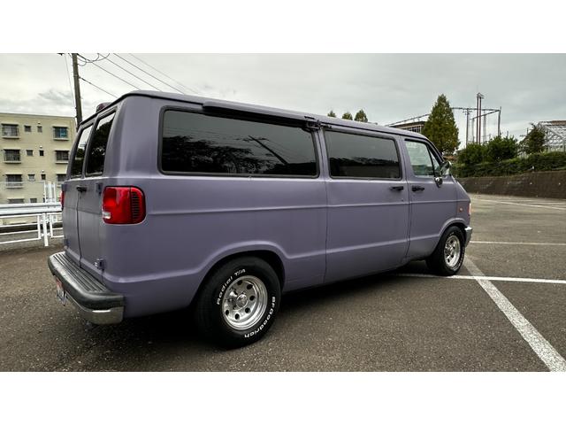 ダッジ・バン ベースグレード　ミディアム　スライドドア　観音開き（10枚目）