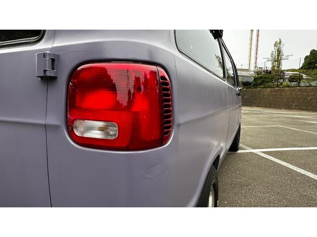 ダッジ・バン ベースグレード　ミディアム　スライドドア　観音開き（16枚目）