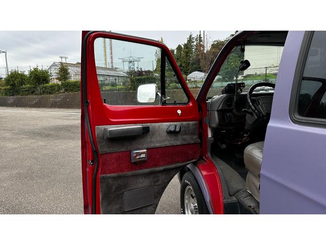 ダッジ・バン ベースグレード　ミディアム　スライドドア　観音開き（25枚目）