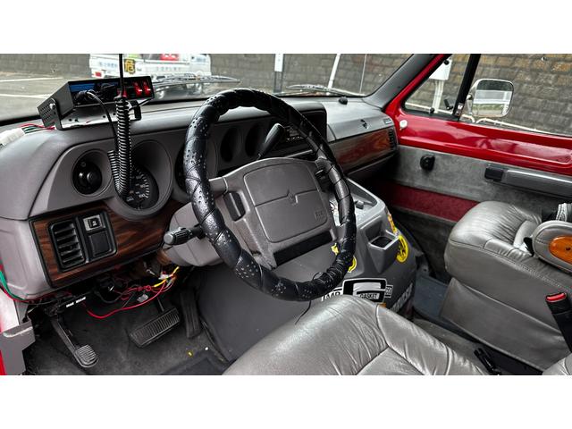 ダッジ・バン ベースグレード　ミディアム　スライドドア　観音開き（27枚目）