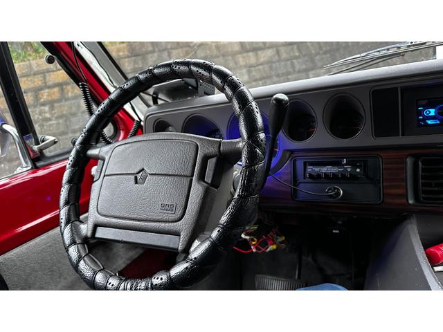 ダッジ・バン ベースグレード　ミディアム　スライドドア　観音開き（33枚目）