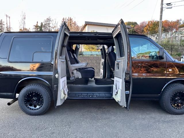 シボレーエクスプレス ベースグレード　５ドア　リアドア観音開き（13枚目）