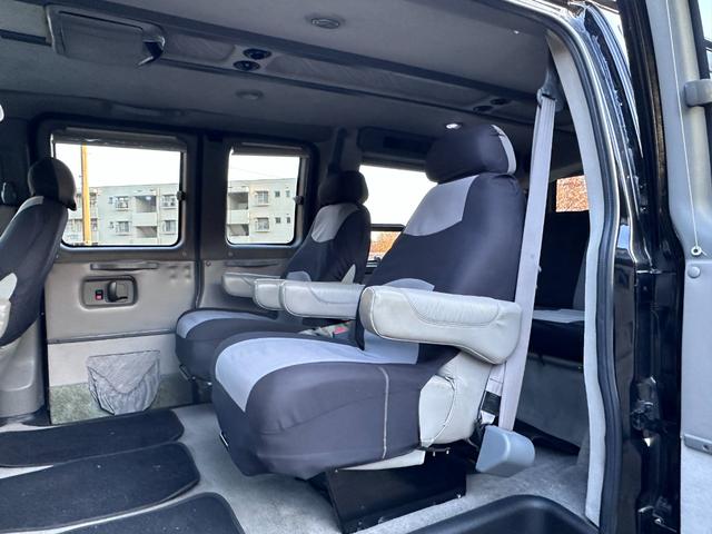 シボレーエクスプレス ベースグレード　５ドア　リアドア観音開き（14枚目）