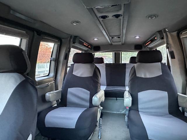 シボレーエクスプレス ベースグレード　５ドア　リアドア観音開き（16枚目）