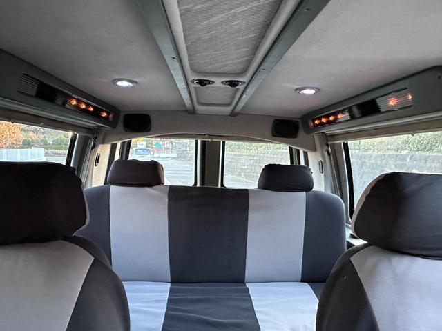 シボレーエクスプレス ベースグレード　５ドア　リアドア観音開き（17枚目）