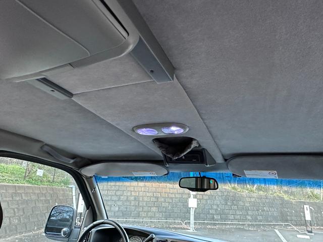 シボレーエクスプレス ベースグレード　５ドア　リアドア観音開き（25枚目）