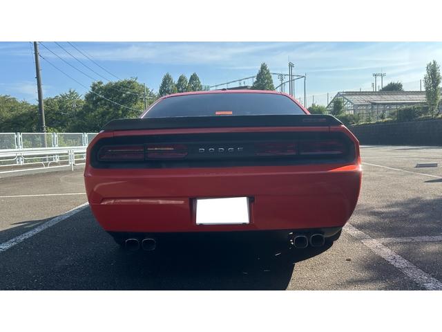 ダッジ・チャレンジャー SRT8(3枚目)