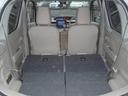 リヤシートを倒すとフラットになりますので、大きな荷物を入れることができます。