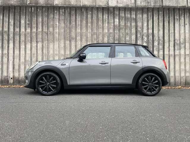 ＭＩＮＩ クーパー　５ドア　ワンオーナー　取説　記録簿　スマートキー（2枚目）
