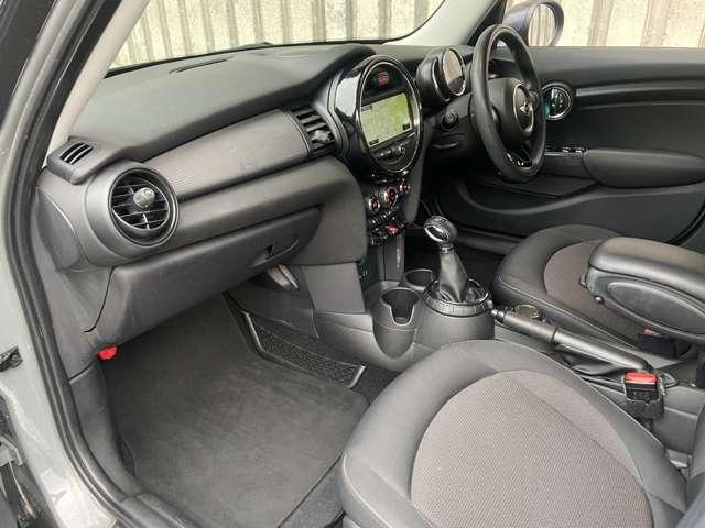 ＭＩＮＩ クーパー　５ドア　ワンオーナー　取説　記録簿　スマートキー（7枚目）