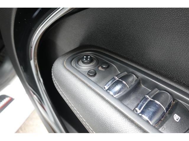ＭＩＮＩ ジョンクーパーワークス　クロスオーバー　ジョンクーパーワークス　クロスオーバー（５名）　黒本革シート　ナビ　フルセグＴＶ　バックモニター　１年保証（26枚目）