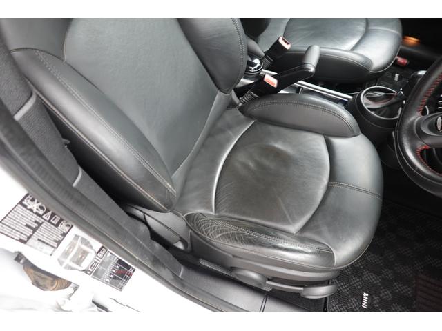 ＭＩＮＩ ジョンクーパーワークス　クロスオーバー　ジョンクーパーワークス　クロスオーバー（５名）　黒本革シート　ナビ　フルセグＴＶ　バックモニター　１年保証（34枚目）