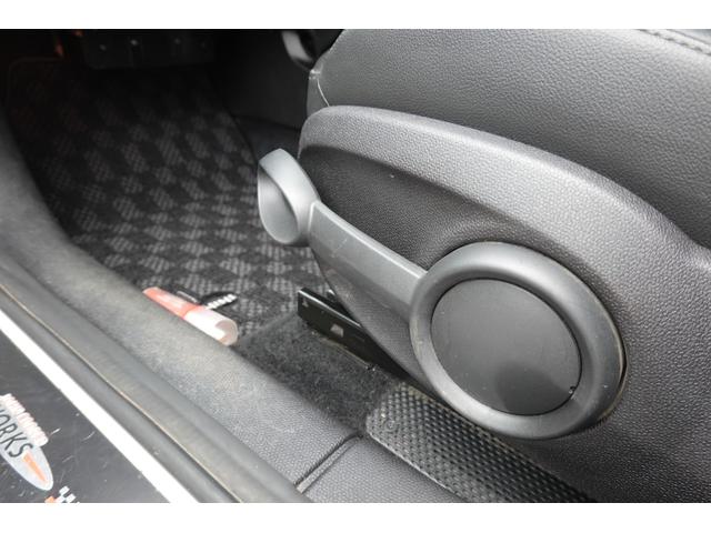 ＭＩＮＩ ジョンクーパーワークス　クロスオーバー　ジョンクーパーワークス　クロスオーバー（５名）　黒本革シート　ナビ　フルセグＴＶ　バックモニター　１年保証（37枚目）