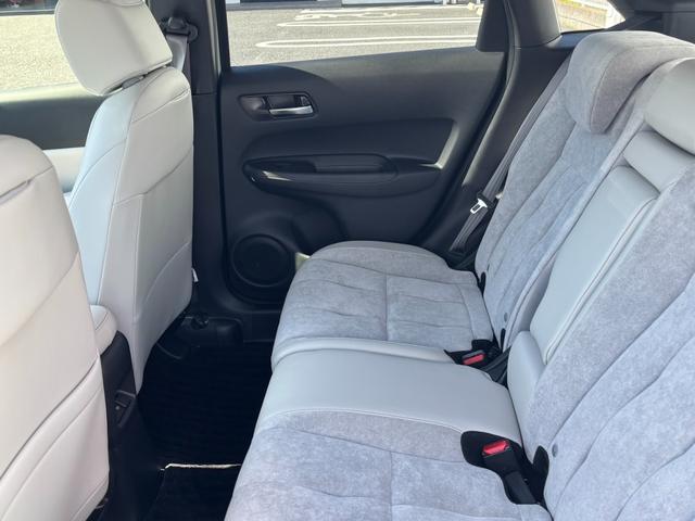 フィット e:HEVホーム 前後誤発進抑制機能 助手席エアバッグ 運転席エアバッグ 1オナ シートヒーター LEDライト USB接続 バックカメラ ABS サイドエアバッグ オートクルーズコントロール 記録簿(11枚目)