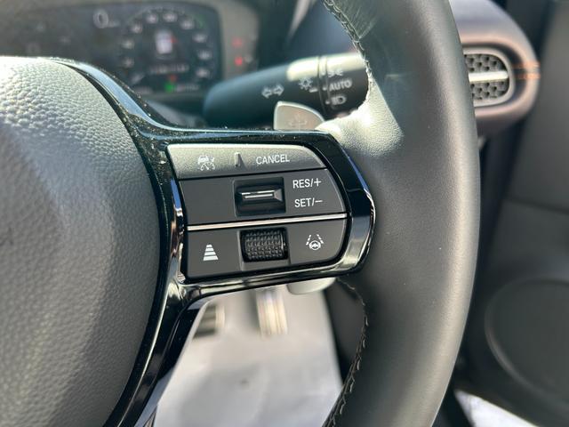 ZR-V e:HEVZ 当社デモカー レザー Bカメラ サイドエアバック ナビTV LEDヘッドライト USB接続 地デジ Sヒーター ETC車載器 パワーステアリング スマートキー 横滑り防止 キーフリー パワーウインドウ(11枚目)