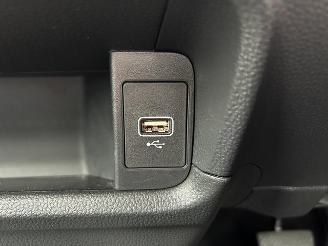 ＷＲ－Ｖ Ｚ　当社デモカー　盗難防止装置　Ｒカメラ　ワンオーナー　ＵＳＢ　ＥＳＣ　ＬＥＤライト　ＡＢＳ　ＥＴＣ　パワーウィンドウ　パワーステアリング　フルオートエアコン　キーレス　オートクルーズコントロール（6枚目）