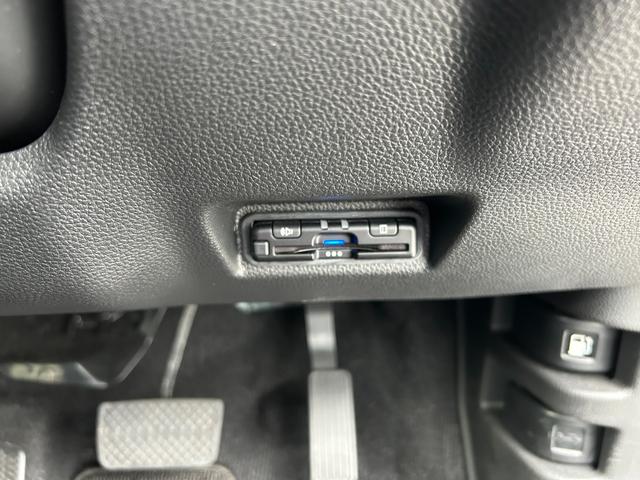 ＷＲ－Ｖ Ｚ　当社デモカー　盗難防止装置　Ｒカメラ　ワンオーナー　ＵＳＢ　ＥＳＣ　ＬＥＤライト　ＡＢＳ　ＥＴＣ　パワーウィンドウ　パワーステアリング　フルオートエアコン　キーレス　オートクルーズコントロール（8枚目）