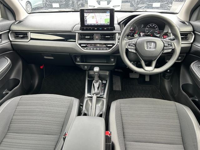 ＷＲ－Ｖ Ｚ　当社デモカー　盗難防止装置　Ｒカメラ　ワンオーナー　ＵＳＢ　ＥＳＣ　ＬＥＤライト　ＡＢＳ　ＥＴＣ　パワーウィンドウ　パワーステアリング　フルオートエアコン　キーレス　オートクルーズコントロール（9枚目）
