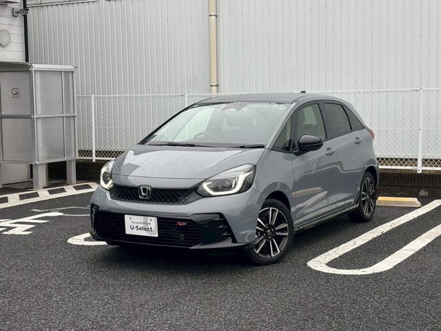 フィット ＲＳ　当社デモカー　ＵＳＢポート　イモビライザー　リアカメラ　ＬＥＤヘッドライト　アイドリングストップ　ＤＶＤ再生　エアコン　ＥＴＣ車載器　キーレス　スマートキー　横滑防止装置　サイドカーテンエアバック（14枚目）