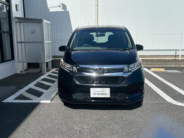 フリードハイブリッド ハイブリッド・Ｇホンダセンシング　軽減ブレーキ　キーフリーシステム　１オ－ナ－　記録簿　ＤＶＤ再生可能　後カメラ　Ａクルーズ　地デジフルセグＴＶ　ＬＥＤヘッドランプ　シートＨ　横滑防止　３列シート（18枚目）