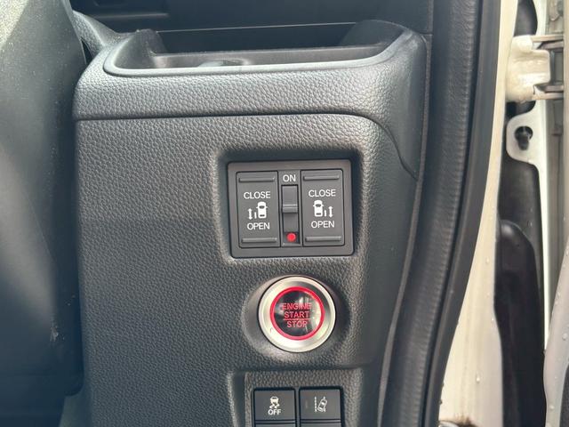 N-BOXカスタム G・Lターボホンダセンシング フルセ 両側PWスライドドア Bモニタ Iストップ セキュリティー 点検記録簿 クルーズコントロール ナビTV キーレスエントリー VSA LEDランプ 助手席エアバック(8枚目)
