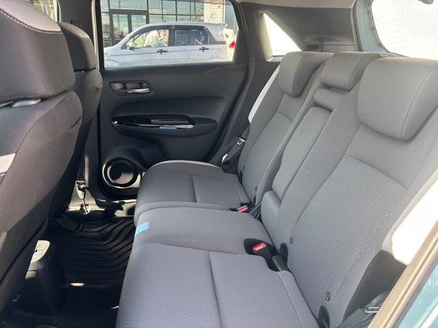 フィット e:HEVクロスター 衝突回避システム 1オーナー フルオートエアコン 整備記録簿 LEDランプ エアバッグ サイドエアバック 地デジ オートクルーズコントロール VSA ETC バックカメラ USB(12枚目)