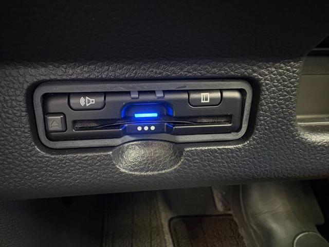 N-WGN Lスタイル+ビター 当社デモカー ETC付き スマートキ サイドエアバック USB バックモニター 被害軽減ブレーキ シートヒーター LEDヘッドランプ クルコン ベンチシート AAC キーレスエントリー 横滑り防止装置(4枚目)