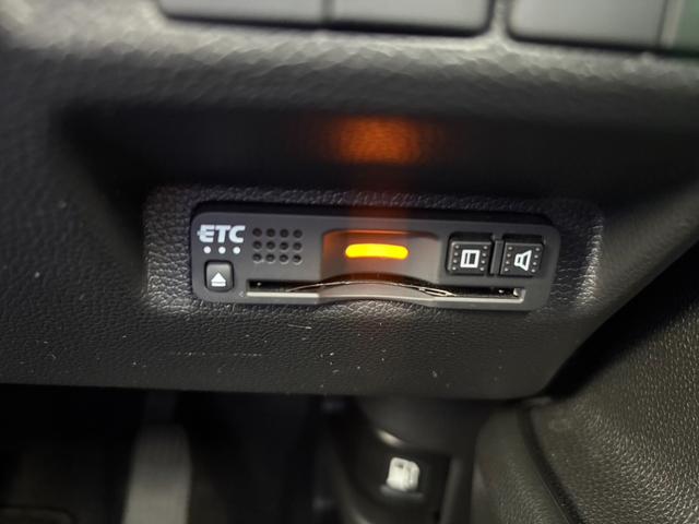 フリード+ クロスター・ホンダセンシング イモビ USB接続 スマキー Wパワスラ 前席シートヒーター 1オーナー キーレス ナビTV リアカメラ オートクルーズコントロール VSA カーテンエアバック ABS(4枚目)