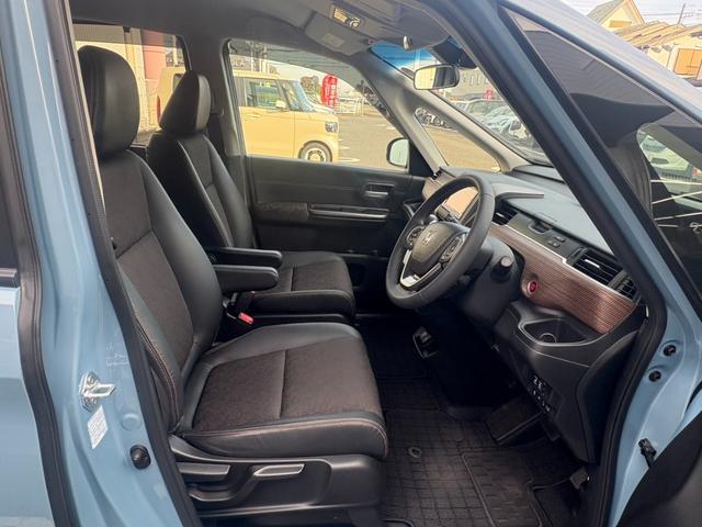 フリード+ クロスター・ホンダセンシング イモビ USB接続 スマキー Wパワスラ 前席シートヒーター 1オーナー キーレス ナビTV リアカメラ オートクルーズコントロール VSA カーテンエアバック ABS(7枚目)