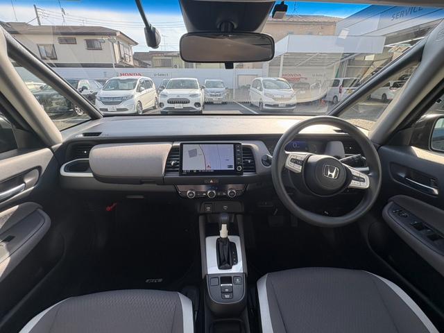 フィット e:HEVクロスター 衝突回避システム 1オーナー フルオートエアコン 整備記録簿 LEDランプ エアバッグ サイドエアバック 地デジ オートクルーズコントロール VSA ETC バックカメラ USB(6枚目)