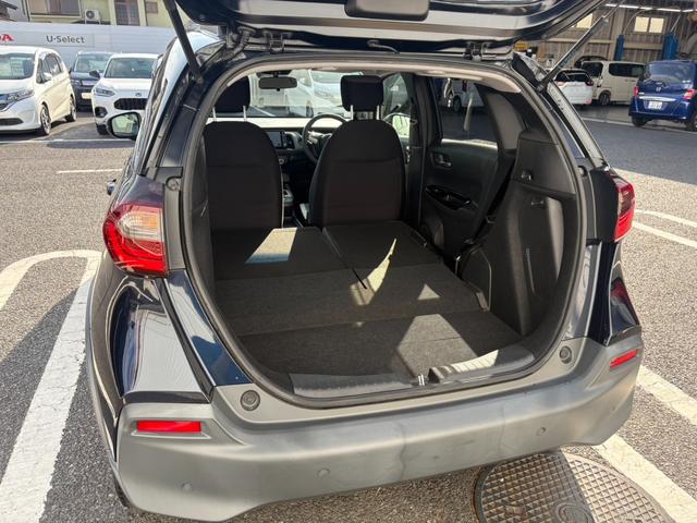 フィット e:HEVクロスター 衝突回避システム 1オーナー フルオートエアコン 整備記録簿 LEDランプ エアバッグ サイドエアバック 地デジ オートクルーズコントロール VSA ETC バックカメラ USB(10枚目)