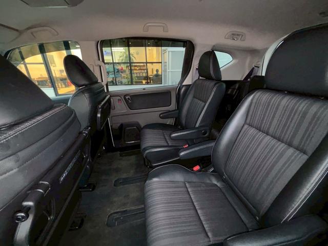 フリードハイブリッド ハイブリッド・ＥＸ　地デジフルセグＴＶ　シ－トヒ－タ－　整備記録簿　ＵＳＢ接続　リヤカメラ　ＬＥＤライト　フルオートエアコン　ＡＢＳ　ドラレコ付　ＤＶＤ再生可　ウォークスルー　サイドエアバッグ（15枚目）