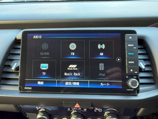 フィット RS イモビライザー 地デジフルセグ リアカメラ LEDヘッドライト ドラレコ アイドリングストップ DVD再生 エアコン ETC車載器 キーレス スマートキー 横滑防止装置 サイドカーテンエアバック(4枚目)