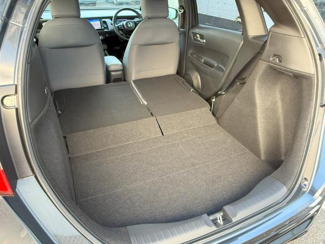 フィット RS イモビライザー 地デジフルセグ リアカメラ LEDヘッドライト ドラレコ アイドリングストップ DVD再生 エアコン ETC車載器 キーレス スマートキー 横滑防止装置 サイドカーテンエアバック(12枚目)