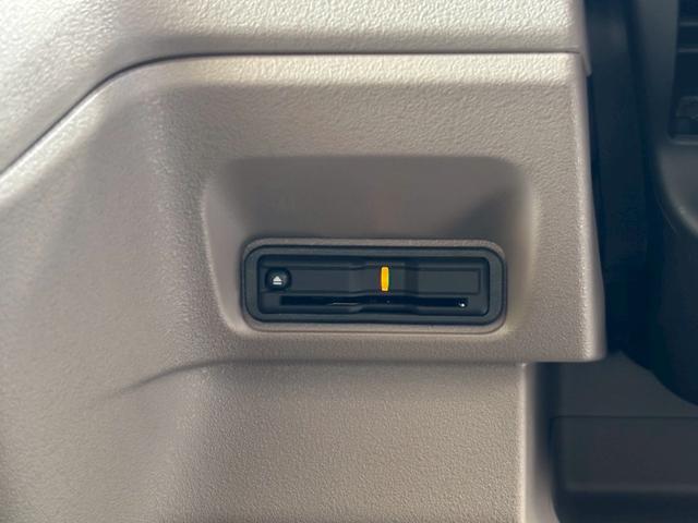 N-BOXジョイ ベースグレード 当社デモカー 踏み間違い防止装置 Bカメラ 横滑り防止機能 LEDランプ 点検記録簿 クルーズコントロール パワーウィンドウ 前席シートヒーター スマートキー 両側電動ドア オートエアコン キーレス(5枚目)