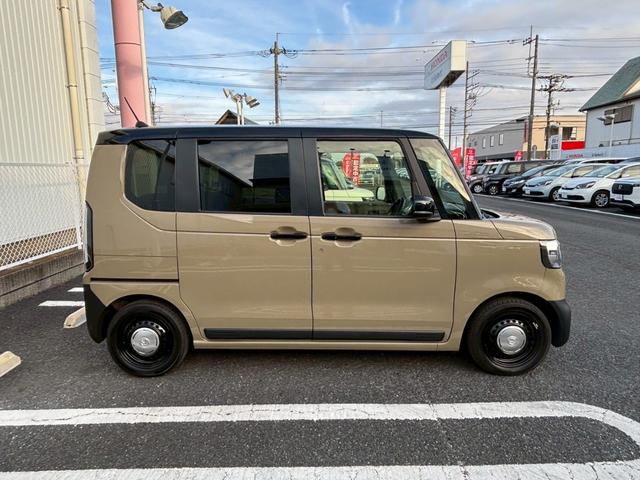 N-BOXジョイ ベースグレード 当社デモカー 踏み間違い防止装置 Bカメラ 横滑り防止機能 LEDランプ 点検記録簿 クルーズコントロール パワーウィンドウ 前席シートヒーター スマートキー 両側電動ドア オートエアコン キーレス(17枚目)