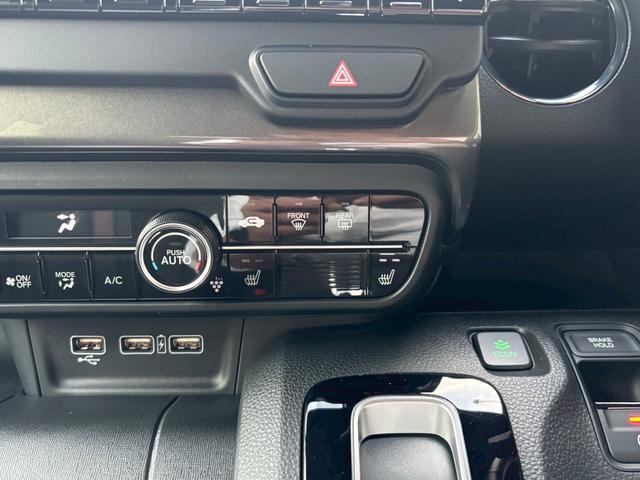 Ｎ－ＷＧＮカスタム Ｌ・ターボ　衝突被害軽減装置　ＬＥＤランプ　ワンオーナー車　クリアランスソナー　Ｂカメ　サイドエアバック　前席シートヒーター　スマートキー・プッシュスタート　キーフリー　ＥＴＣ車載器　整備記録簿（8枚目）