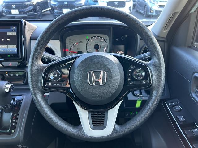 Ｎ－ＯＮＥ オリジナル　当社デモカー　追突被害軽減ブレーキ　記録簿　オートクルーズコントロール　サイドエアバック　ＬＥＤライト　ＵＳＢ　ＷＡＢ　Ｂカメラ　ワンオーナー　エアバッグ　ＡＢＳ　横滑り防止装置　キーフリー　スマキー（7枚目）