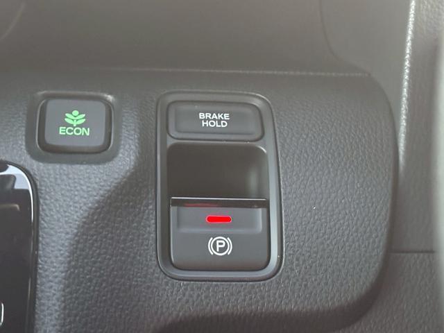 Ｎ－ＷＧＮカスタム Ｌホンダセンシング　ＥＴＣ付き　整備記録簿　スマ－トキ－　エアコン　ナビ＆ＴＶ　フルセグ　バックカメラ　ＬＥＤヘッド　オートクルーズ　ＵＳＢ接続　ＤＶＤ　サイドエアバッグ　盗難防止　キーレス　ＡＢＳ（7枚目）