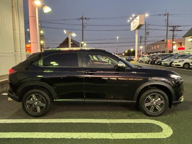 ヴェゼル ｅ：ＨＥＶＸ・ＨｕＮＴパッケージ　盗難防止システム　地デジフルセグ　サイドエアバッグ　Ｂカメラ　クリアランスソナー　横滑り防止機能　スマートキー　エアコン　運転席エアバッグ　アイドリングストップ（18枚目）