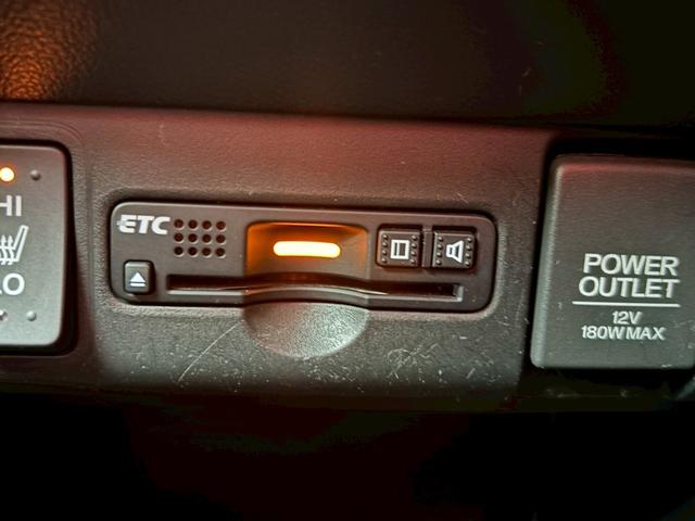 Ｎ－ＢＯＸカスタム ＧターボＳＳパッケージ　ＵＳＢポート　ＥＣＯＮ　Ｂモニター　ワンオーナー車　スマートエントリー　禁煙　ＶＳＡ　盗難防止システム　ＡＡＣ　ナビＴＶ　オートクルーズコントロール　サイドカーテンエアバック（5枚目）