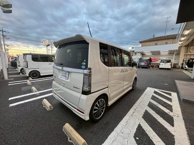 Ｎ－ＢＯＸカスタム ＧターボＳＳパッケージ　ＵＳＢポート　ＥＣＯＮ　Ｂモニター　ワンオーナー車　スマートエントリー　禁煙　ＶＳＡ　盗難防止システム　ＡＡＣ　ナビＴＶ　オートクルーズコントロール　サイドカーテンエアバック（18枚目）